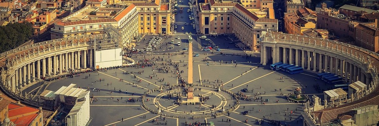 El cambio es un relato escrito por Miguel Rodríguez Echeandía sobre la dificultad que tiene consagrar la vida a un ideal.