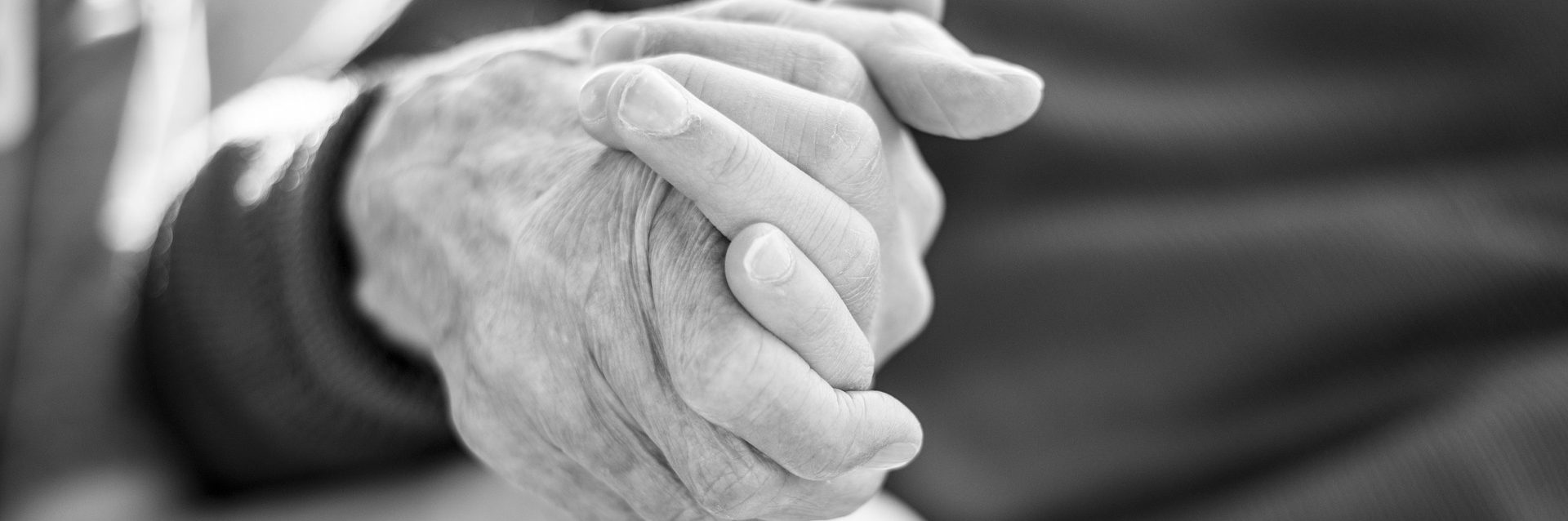 Mi padre es un relato escrito por Miguel Rodríguez Echeandía para su blog en el que trata el deterioro de una persona con Alzheimer.