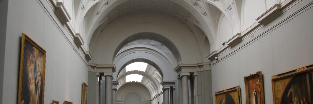 Perdido es un relato de ficción en el que Miguel Rodríguez Echeandía nos transporta al Museo del Prado desde un punto de vista muy peculiar.
