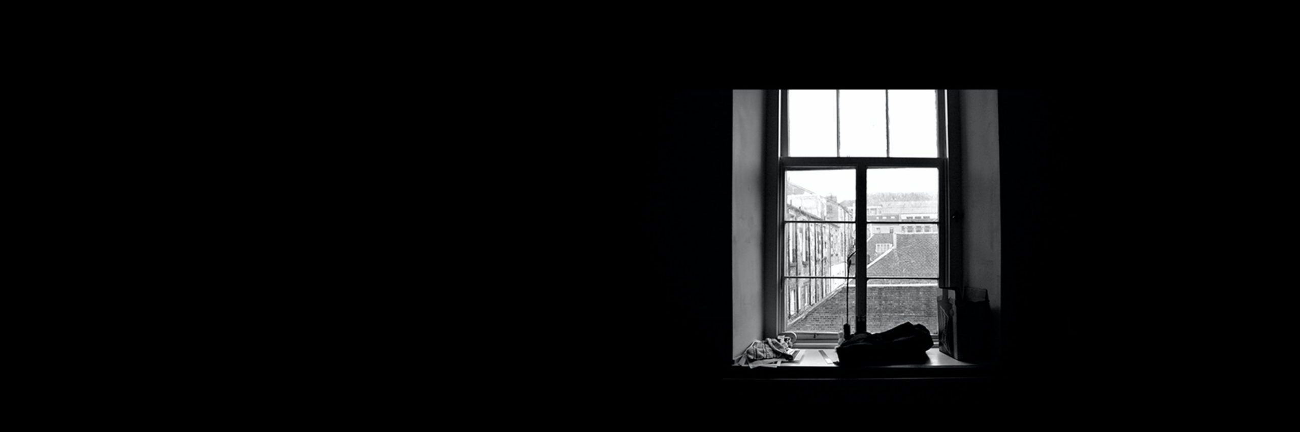 Solo es un relato escrito por Miguel Rodríguez Echeandía en relación a la soledad que sufren muchos artistas profesionales.