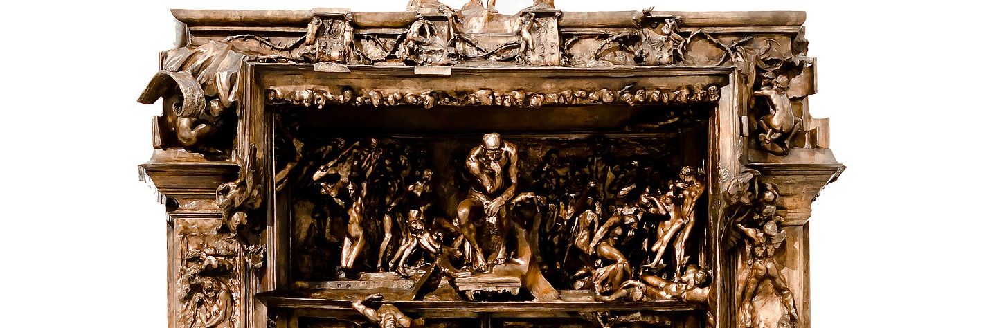 Tres días después continua la narración de los hechos acontecidos en un edificio de viviendas y cómo el exorcista se enfrenta a ellos.